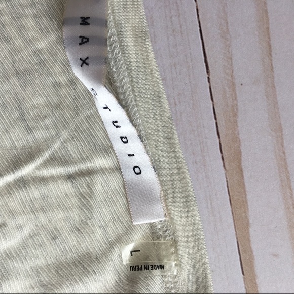 NWT Max Studio Cream/Gray Stretch T-Shirt - Size L - Picture 2 of 5